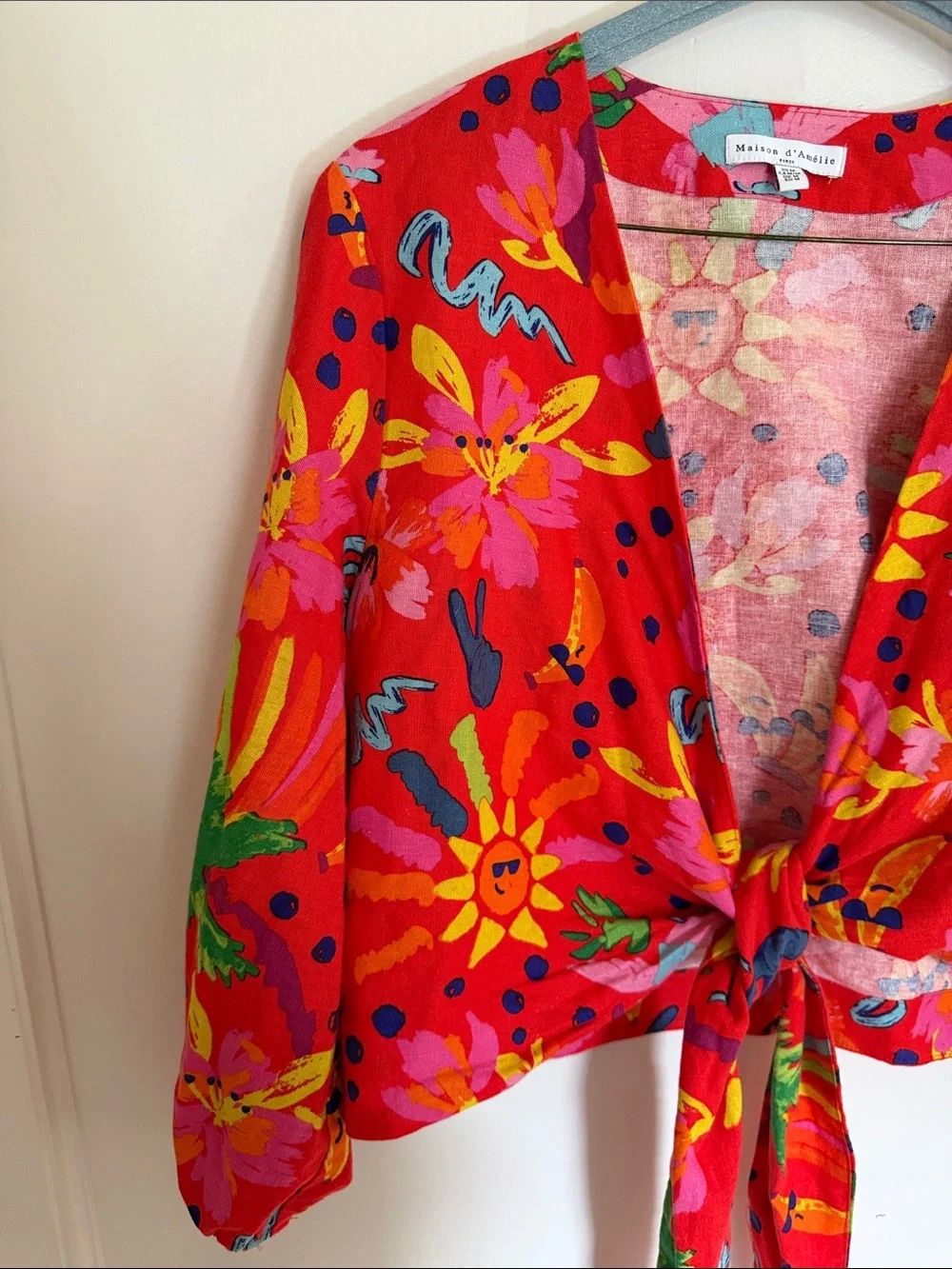 Maison d’ Amelie Bright Red Floral funky Tie-Front Blouse Medium Tropical - Picture 3 of 8